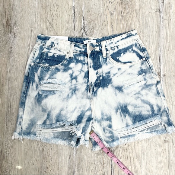 BP Shorts Bleached Cutoffs - Picture 5 of 8